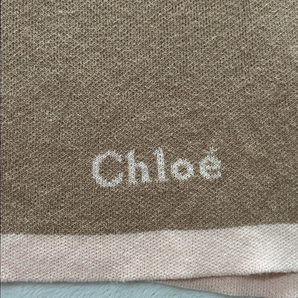 CHLOÉ
Kids Stone Cotton And Wool Cape With Buckle - Picture 8 of 16